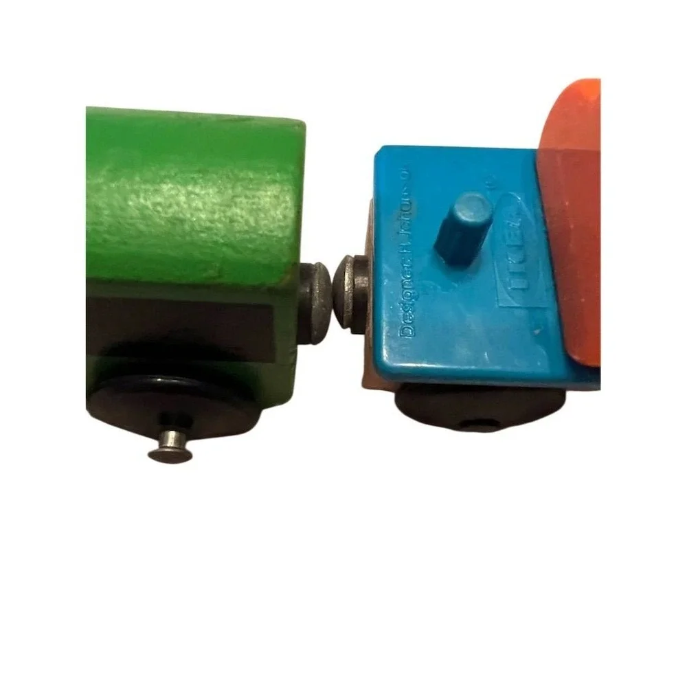 IKEA LILLABO Wooden Train‎ Cars 2-Piece Set with Magnetic Connectors